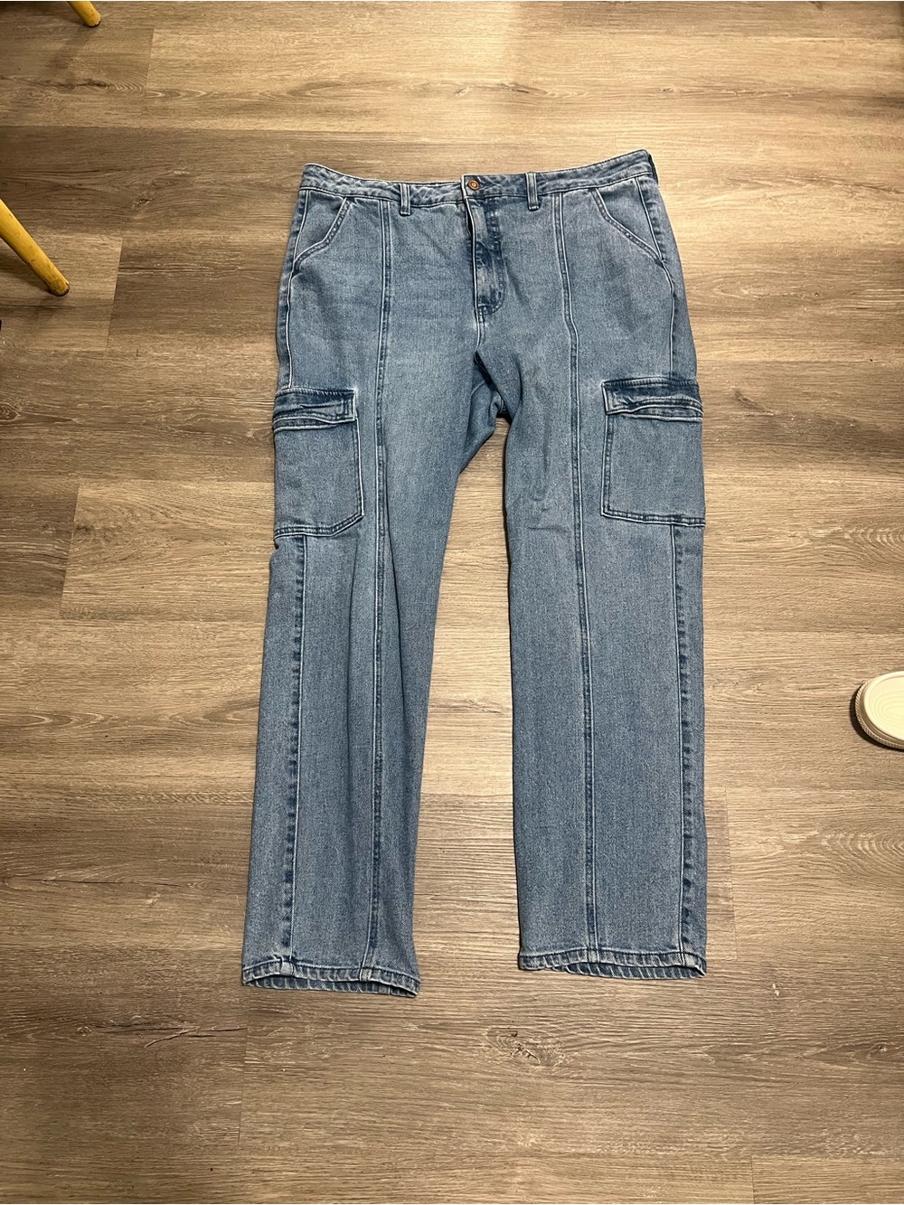 Relaxed Light Blue Cargo Jeans for Women